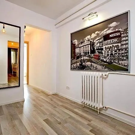 Poetry I Piata Victorei